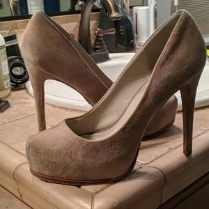 MOVING! Suede Pour la Victoire pumps